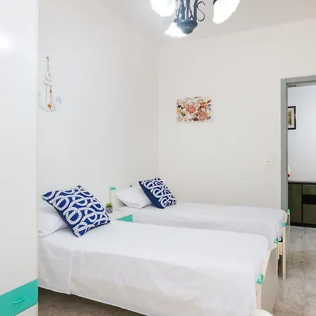 Air-conditioned 300 Meters From With Parking
