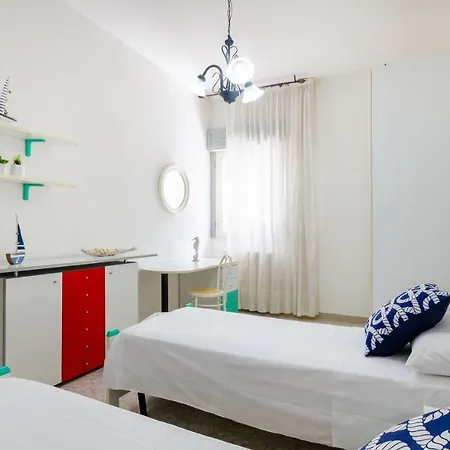 Holiday home Air-conditioned 300 Meters From With Parking Porto Cesareo