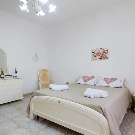 Air-conditioned 300 Meters From With Parking Holiday home *
