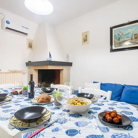 Air-conditioned 300 Meters From With Parking Holiday home